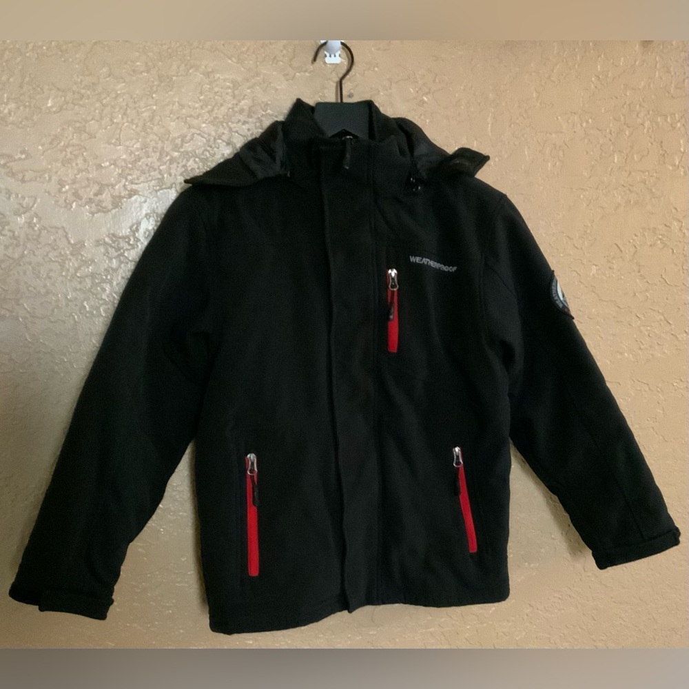 Boy's Weatherproof Black Jacket Size Medium (10/12).